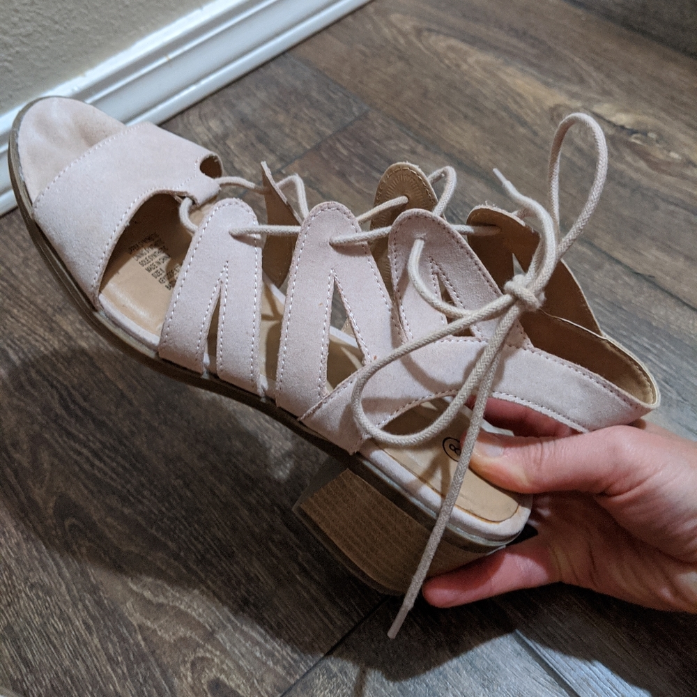 Nude tan suede lace up chunky block cage heels 8 EUC - Picture 3 of 4